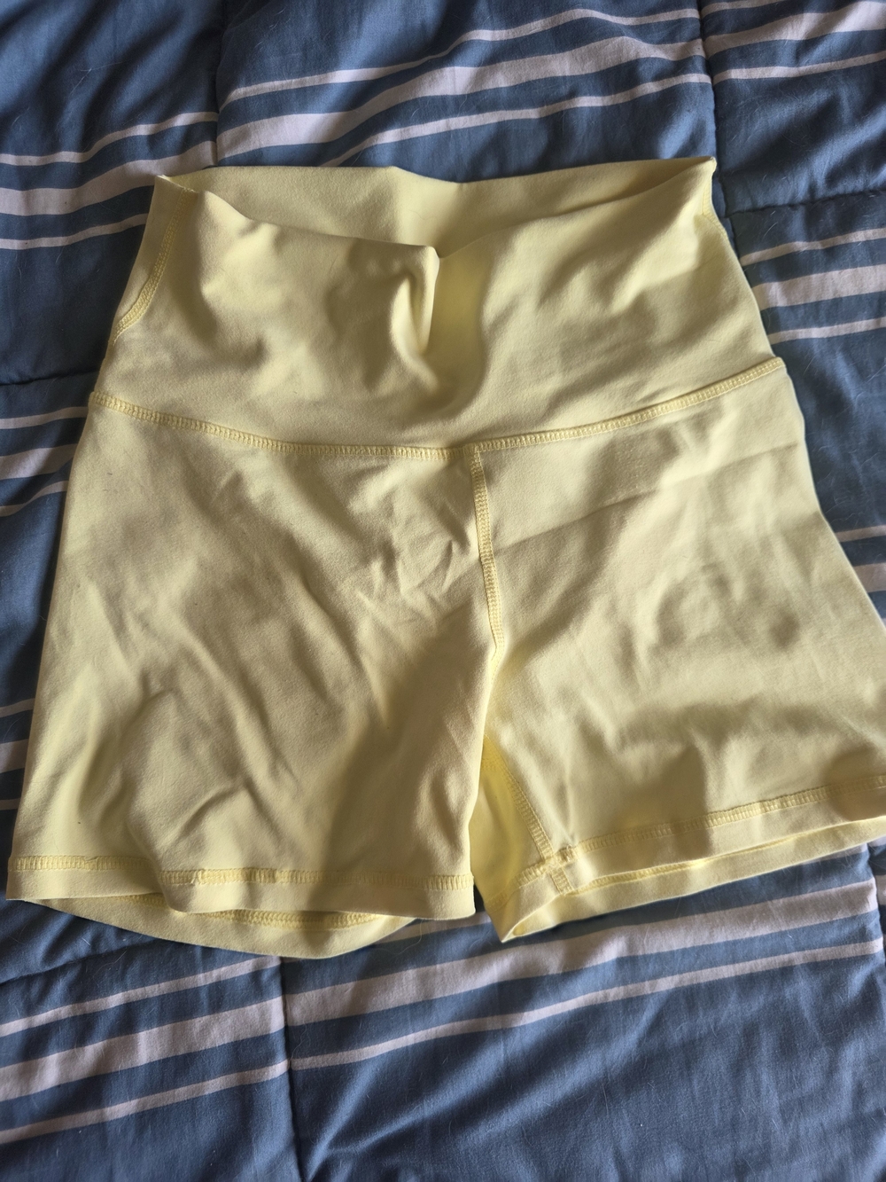 Echt Women's High Waisted Scrunch Bum Biker Shorts Size Small Yellow